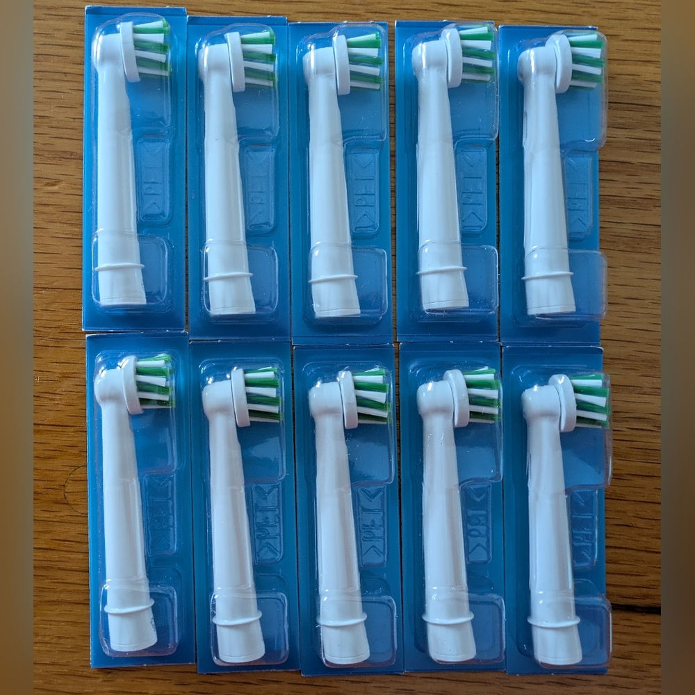 White Electric Toothbrush Replacement Heads